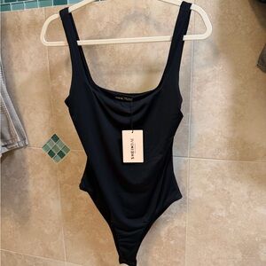 SHEIN Black Scoop-Neck One-Piece Swimwear